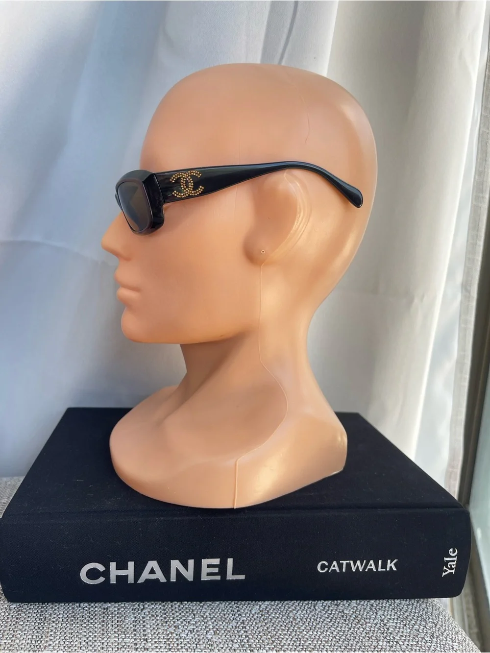 CHANEL Sunglasses